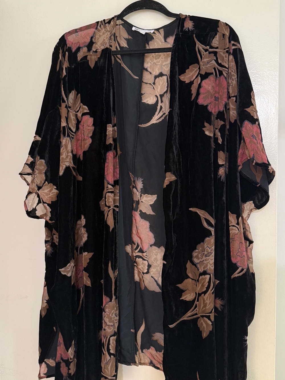 Black Velvet Floral Kimono sz medium to 2x